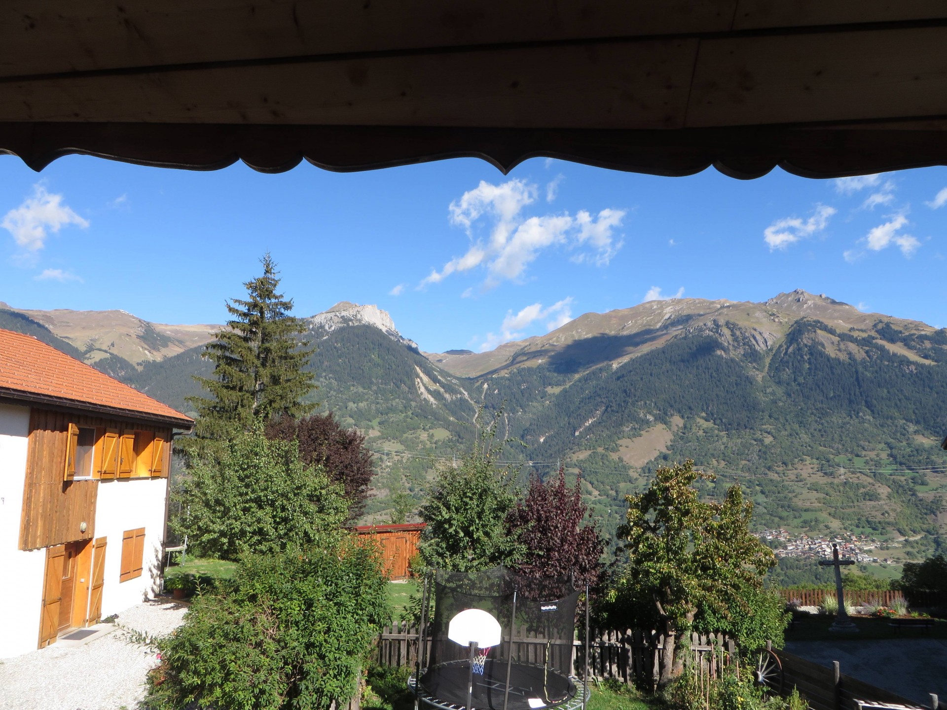 chambre campanule vue sur la montagne