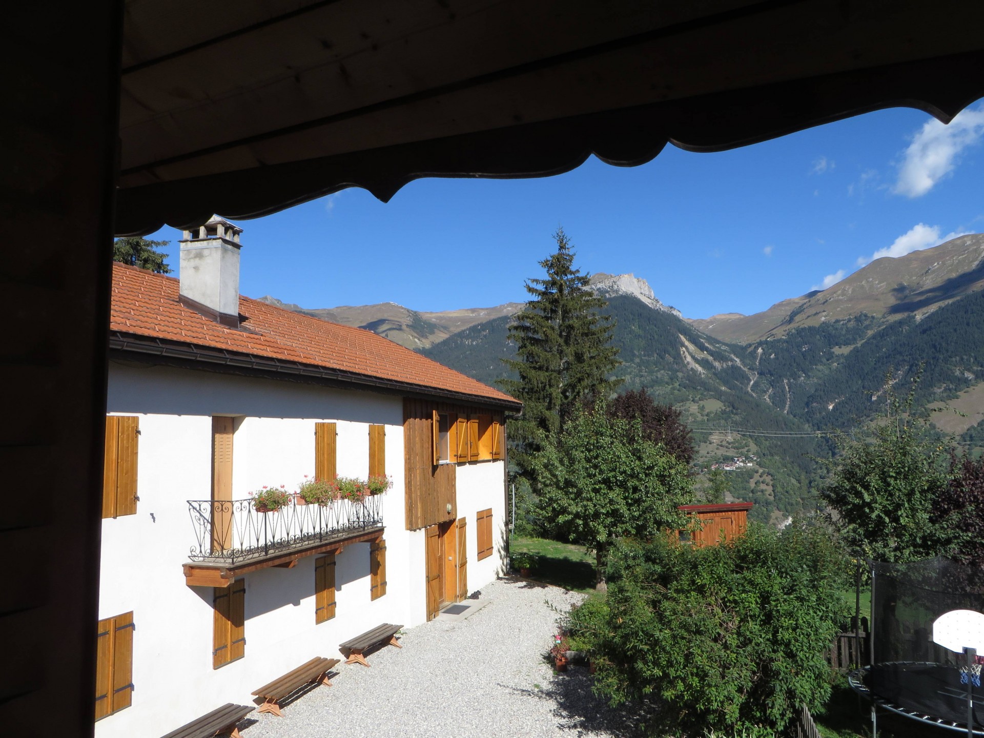 chambre campanule vue sur la maison